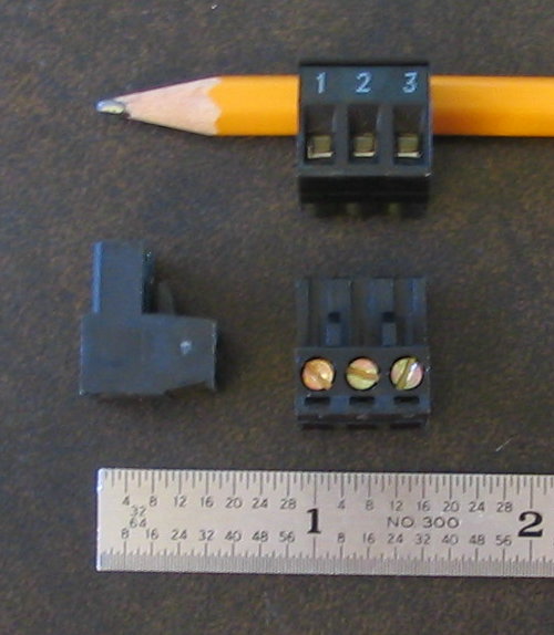  Photo of 3 pin terminal block